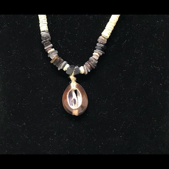 NWOT Puka and shell necklace, with brown stones. - Picture 2 of 5